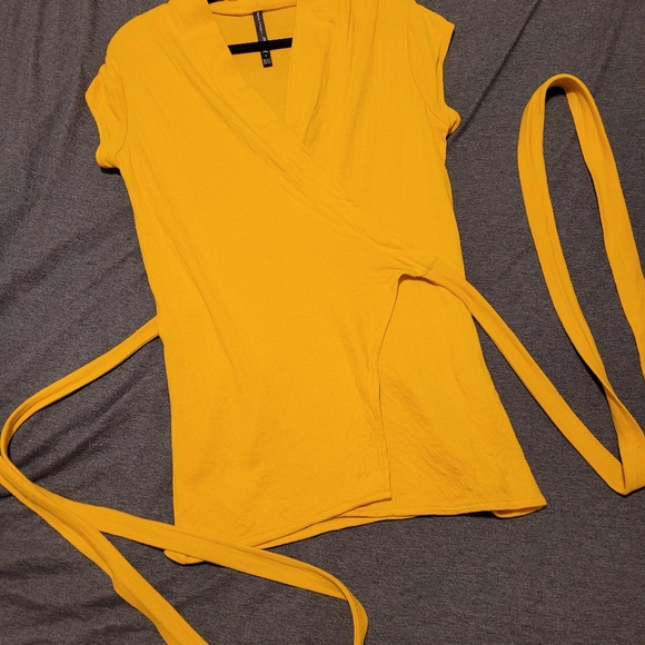 15$ with bundle - Melow - Wrap over top - Picture 2 of 5